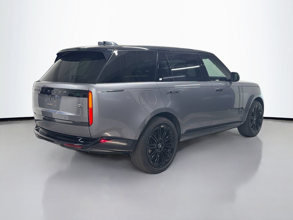 Certified 2023 Land Rover Range Rover Long Wheelbase SE AWD/4WD image 9