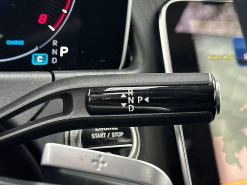 Used 2025 Mercedes-Benz E 350 4MATIC Sedan image 18