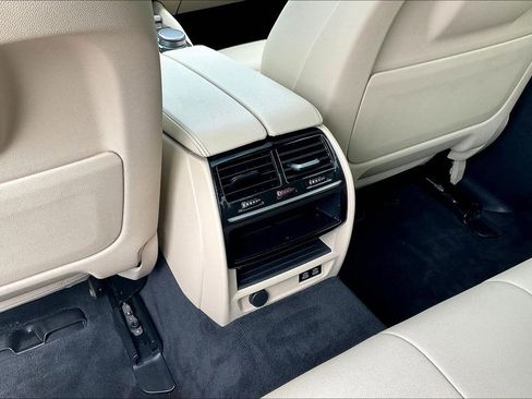 Used 2020 BMW 530i xDrive w/ Convenience Package image 10