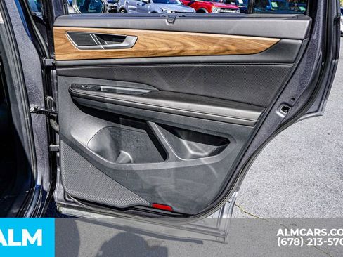 Used 2024 Volkswagen Atlas SE image 58