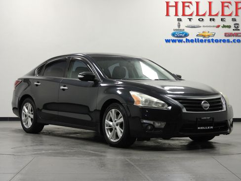 Used 2015 Nissan Altima 2.5 SL w/ Technology Package FWD image 1