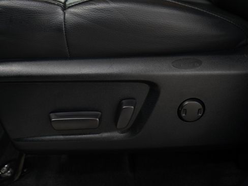 Used 2018 Toyota Tundra Limited w/ Limited Premium Package AWD/4WD image 25