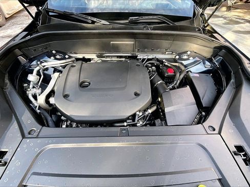 Used 2024 Volvo XC90 B6 Ultimate w/ Protection Package Premier image 31