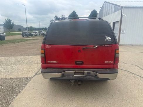 Used 2005 GMC Yukon SLT w/ SLT Preferred Equipment Group AWD/4WD image 10