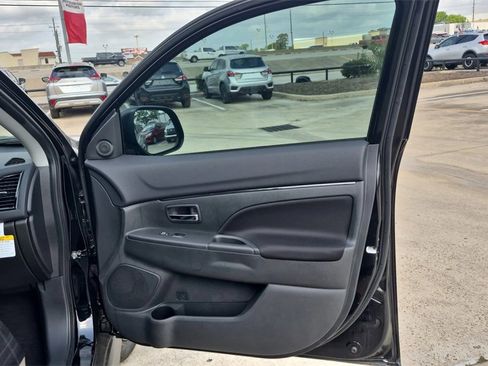 Used 2025 Mitsubishi Outlander Sport LE image 20