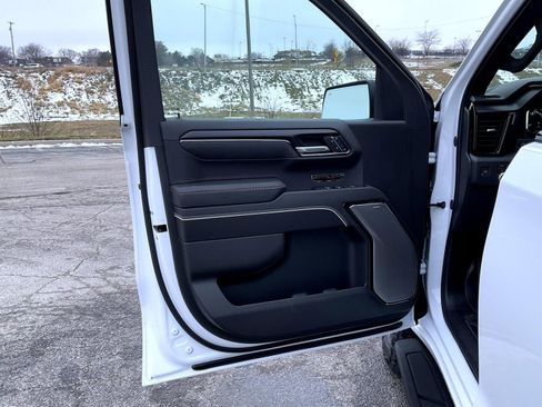 New 2026 GMC Sierra 1500 AT4X AWD/4WD image 9