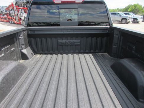 New 2026 GMC Sierra 1500 SLT w/ SLT Premium Plus Package AWD/4WD image 9