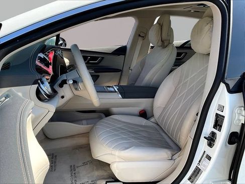 Used 2022 Mercedes-Benz EQS 580 4MATIC Sedan image 23