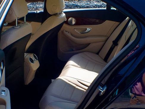 Used 2015 Mercedes-Benz C 300 4MATIC Sedan image 51