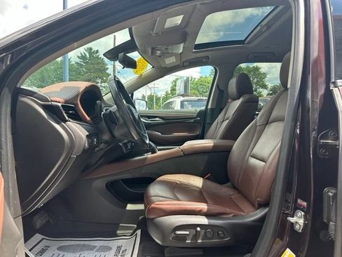 Used 2020 Buick Enclave Avenir w/ Avenir Technology Package FWD image 10