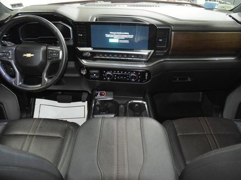 Used 2024 Chevrolet Silverado 1500 High Country w/ High Country Premium Package AWD/4WD image 32