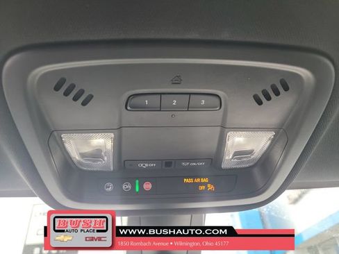 Used 2023 Chevrolet Traverse LT FWD image 32