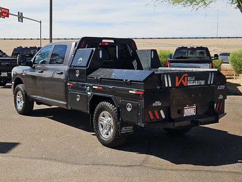 Used 2023 RAM 3500 Tradesman w/ Chrome Appearance Group AWD/4WD image 8