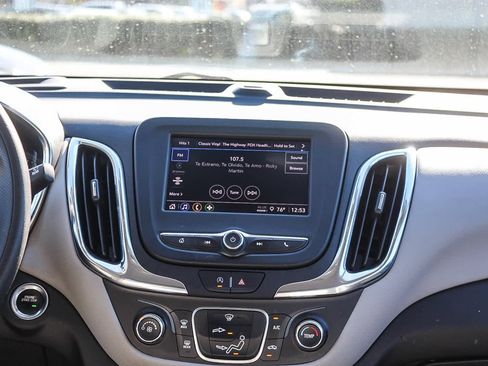 Used 2023 Chevrolet Equinox LT image 18