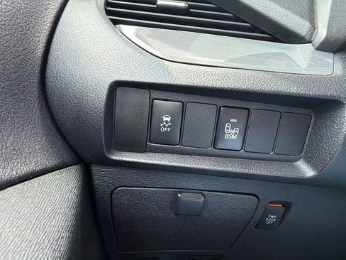 Used 2017 Toyota Sienna SE Premium FWD image 22