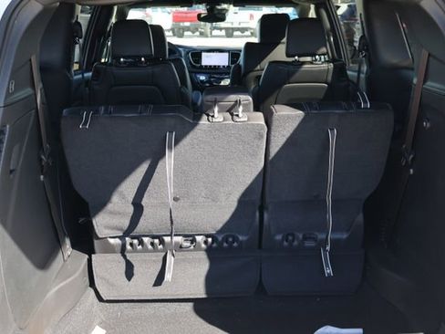 New 2026 Chrysler Pacifica Select image 8