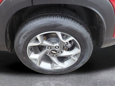 Used 2025 Chevrolet Trax LT w/ LT Convenience Package image 22