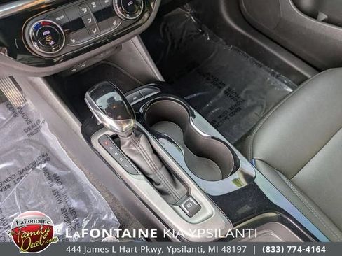 Used 2024 Buick Envista Sport Touring w/ Convenience I Package FWD image 22