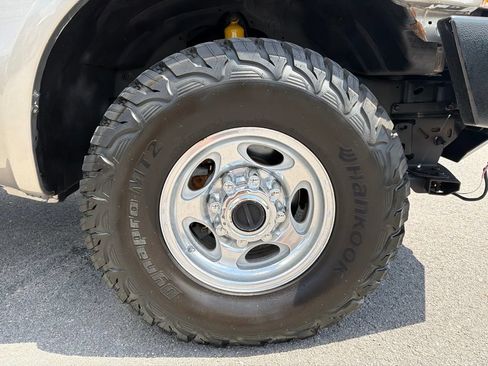 Used 2002 Ford F350 Lariat AWD/4WD image 14