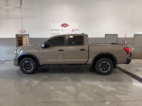 Used 2024 Nissan Titan PRO-4X w/ Pro-4x Convenience Package AWD/4WD image 6
