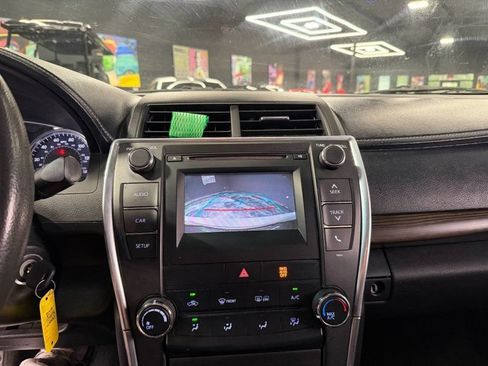 Used 2017 Toyota Camry LE FWD image 13