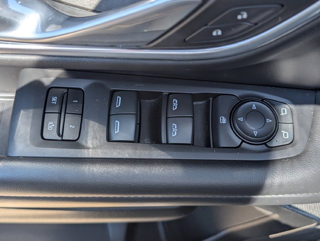 Used 2024 Chevrolet Tahoe LT AWD/4WD image 17