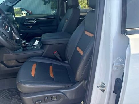 Used 2026 GMC Sierra 1500 AT4 w/ AT4 Premium Package AWD/4WD image 9