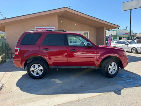 Used 2011 Ford Escape XLT w/ 201A Rapid Spec Order Code AWD/4WD image 2
