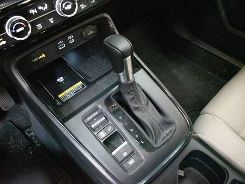 Used 2024 Honda CR-V EX-L image 17