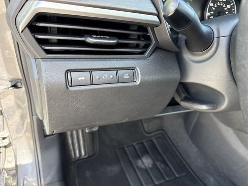Used 2025 Nissan Altima 2.5 SV FWD image 16