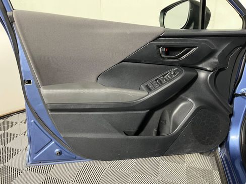 Used 2024 Subaru Crosstrek 2.0i Premium image 10