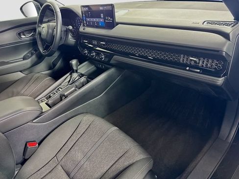 Used 2024 Honda Accord Sport image 31