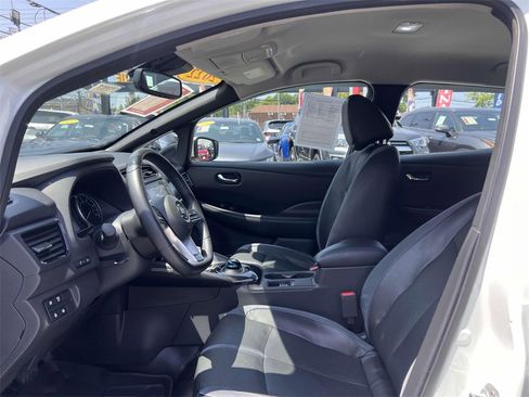 Used 2022 Nissan Leaf SL Plus image 20