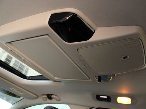 Used 2025 Honda Odyssey Touring image 24