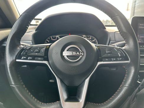 Used 2024 Nissan Altima 2.5 SR image 21
