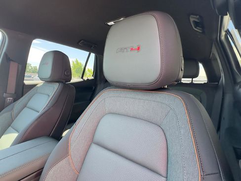 New 2026 GMC Terrain AT4 w/ Convenience Package III AWD/4WD image 17