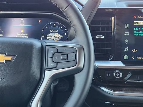 Used 2023 Chevrolet Silverado 1500 LT image 27