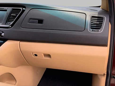Used 2018 Kia Sedona SX FWD image 18