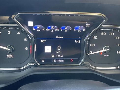 Used 2021 GMC Yukon XL Denali w/ Denali Ultimate Package AWD/4WD image 25