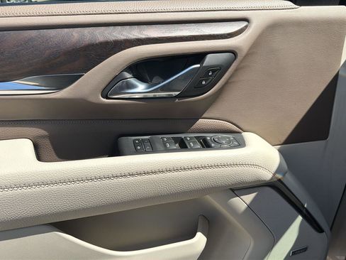 Used 2023 GMC Yukon Denali image 10