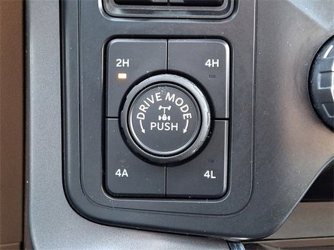 Used 2021 Ford F150 Lariat w/ Equipment Group 502A High image 25