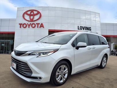 Certified 2023 Toyota Sienna Platinum