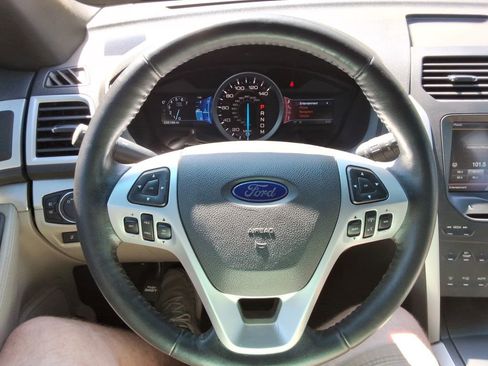 Used 2011 Ford Explorer XLT w/ 202A Rapid Spec Order Code AWD/4WD image 25