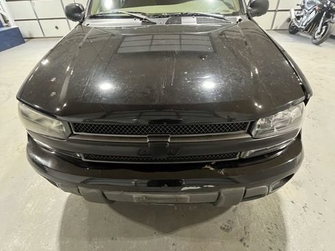 Used 2004 Chevrolet TrailBlazer 4WD w/ LS Preferred Equipment Group image 3