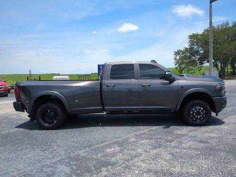 Used 2025 RAM 3500 Limited AWD/4WD image 5