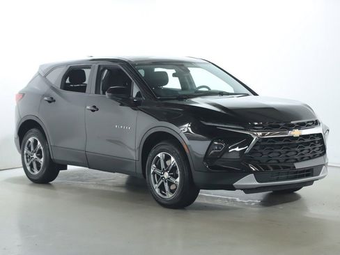 Used 2024 Chevrolet Blazer LT FWD image 9