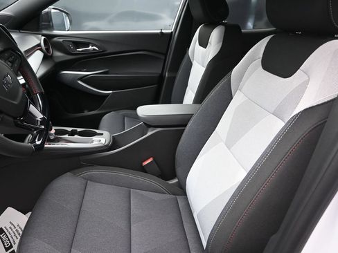 New 2026 Chevrolet Trax RS FWD image 19