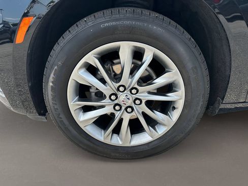 Used 2023 Buick Enclave Avenir w/ Avenir Technology Package FWD image 10