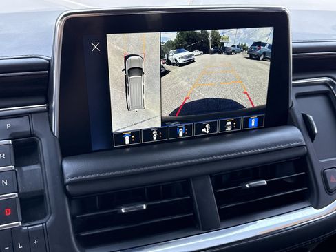 Used 2022 Chevrolet Tahoe LT w/ LT Signature Package RWD image 30