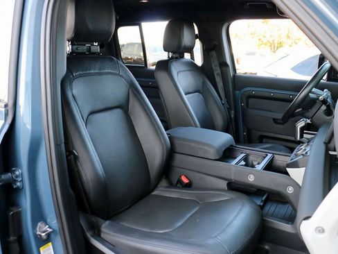 Used 2023 Land Rover Defender 110 S image 31